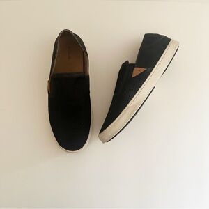 OluKai Black Mesh Upper Pehuea slip-on sneakers